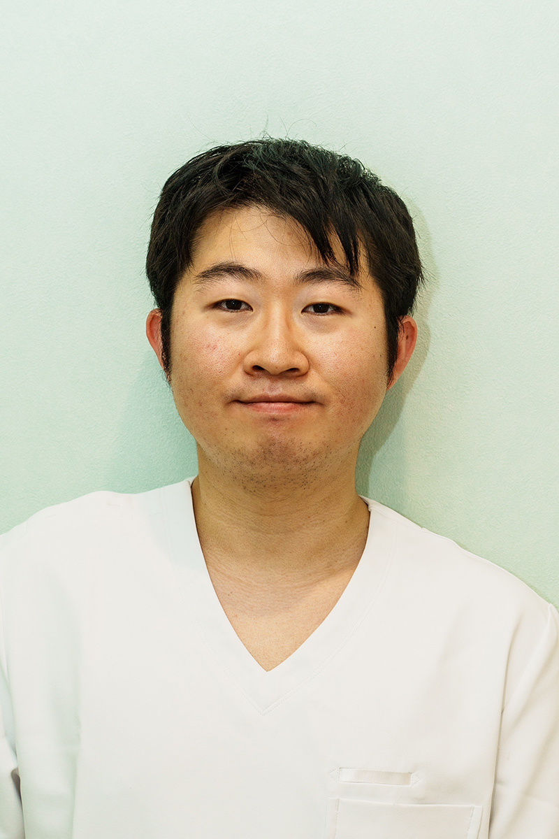 歯科医師 八木
